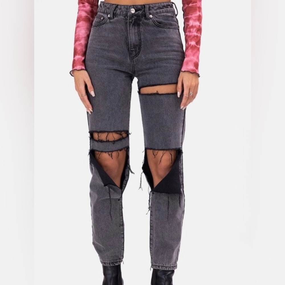 Adika Straight-Leg  Distressed Jeans || Charcoal Grey